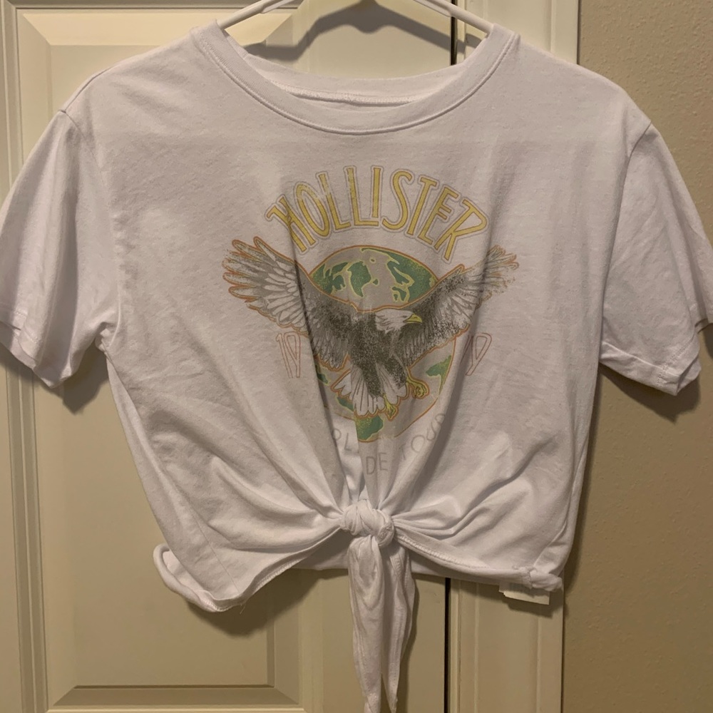 Hollister top
